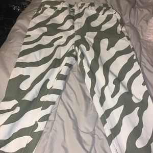 BRAND NEW PANTS ‼️